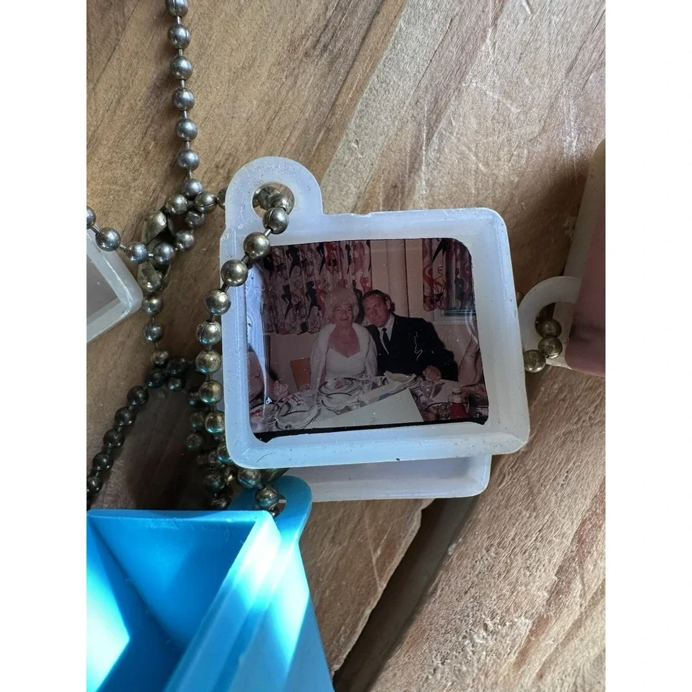 9 Vintage Generic Photo Film Negative Viewfinders Keychains‎ Lot